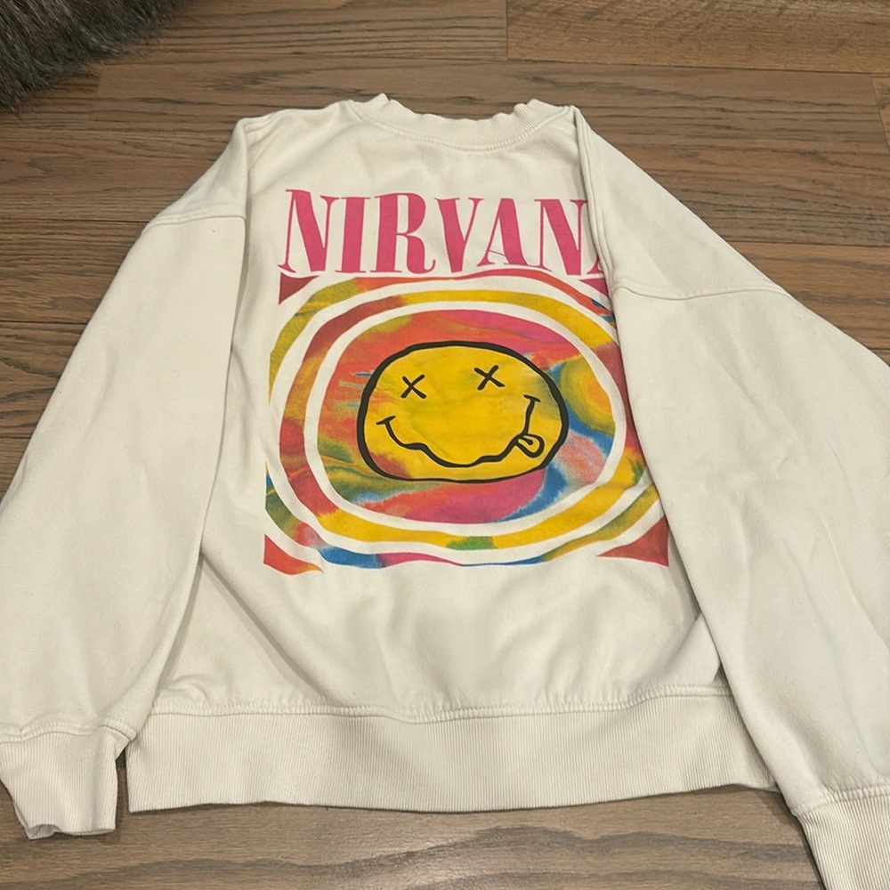 RUNS LARGE, oversized nirvana crew neck